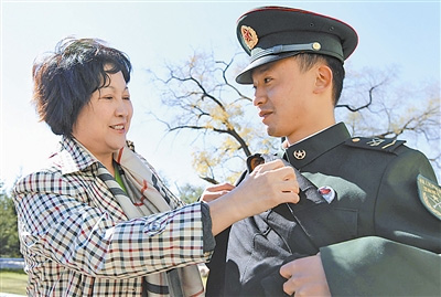 朱妈妈既是子弟兵的母亲 更是新时代的红嫂